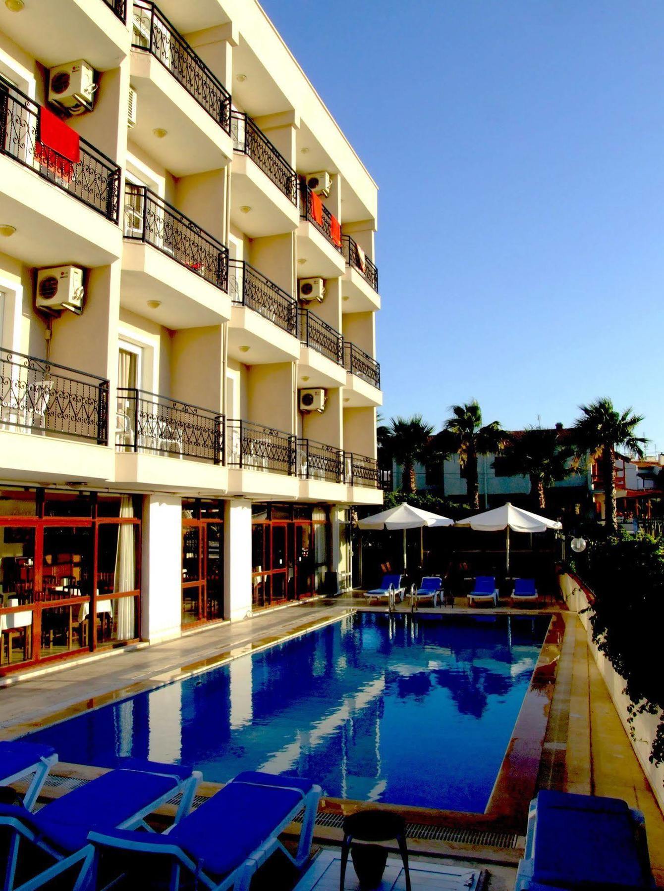 Albayrak Hotel Cesme Exterior photo